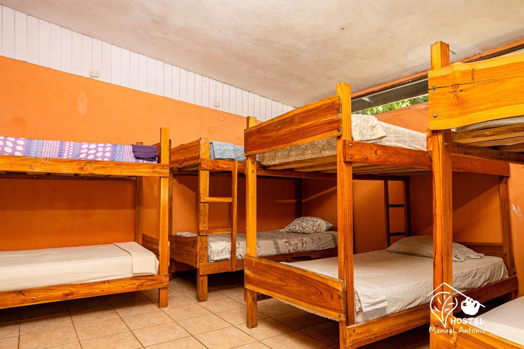 Manuel Antonio Hostel Екстериор снимка