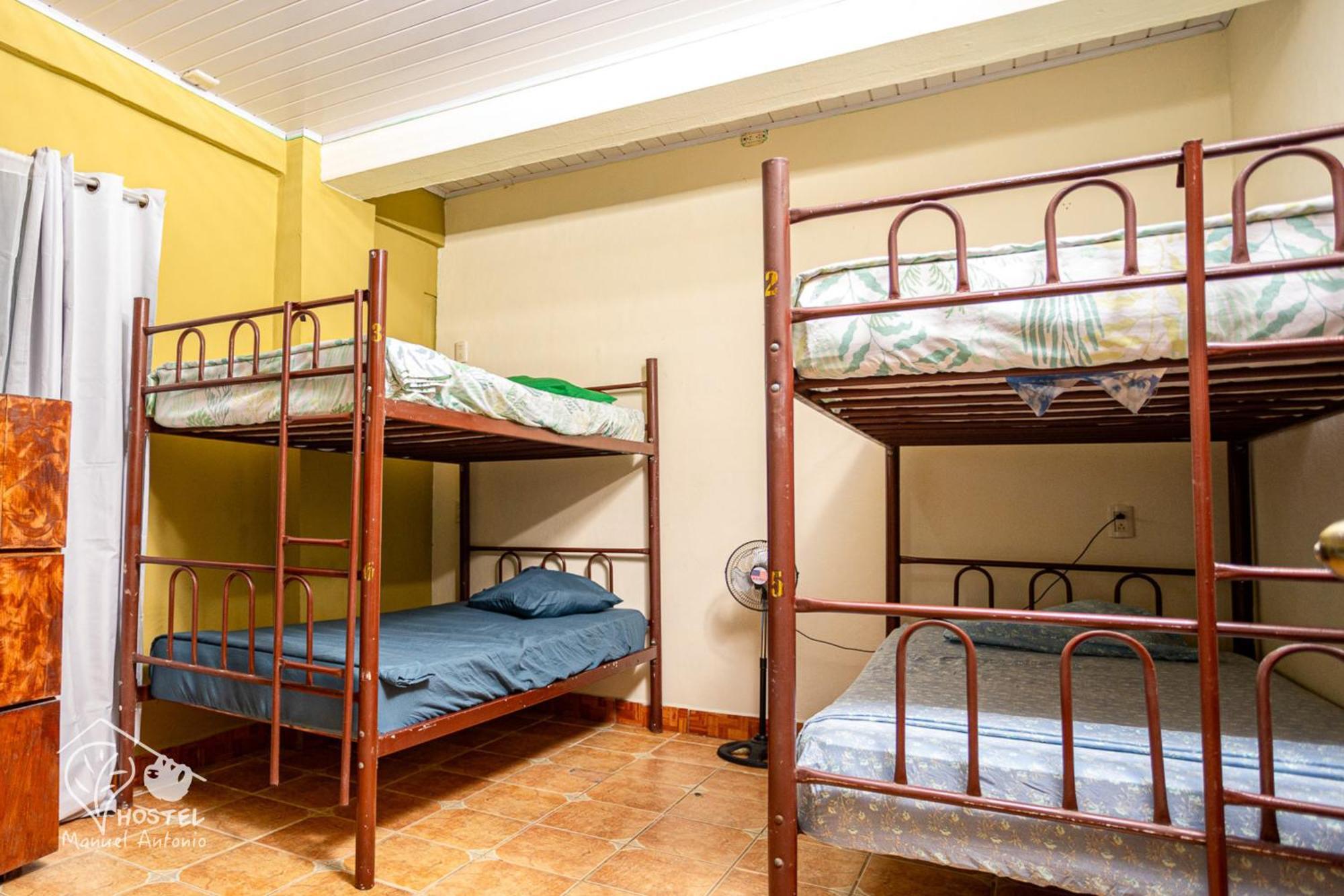 Manuel Antonio Hostel Екстериор снимка