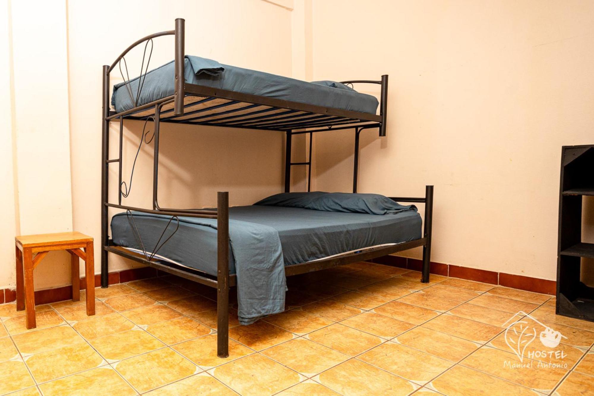 Manuel Antonio Hostel Екстериор снимка
