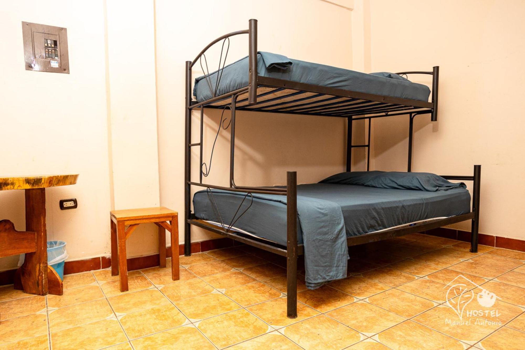 Manuel Antonio Hostel Екстериор снимка