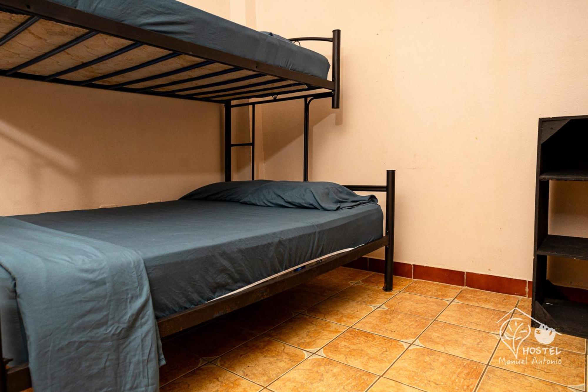 Manuel Antonio Hostel Екстериор снимка